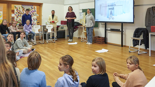 Projektpartner*innen der Dreikönigsaktion in der Grundschule Lauterach zu Besuch.